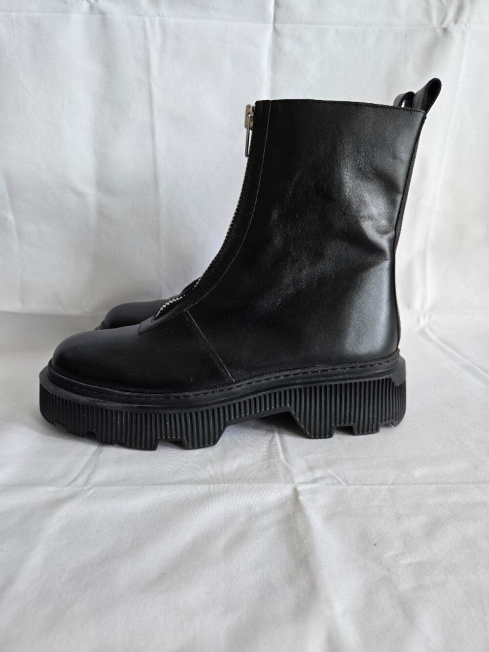 L'Intervalle Front-Zip Platform Lug Sole Boots | Size 10 - Picture 5 of 8